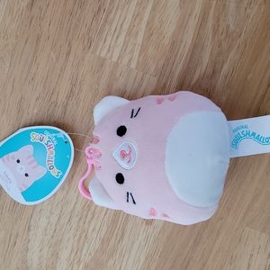 Squishmallow clip Laura nwt